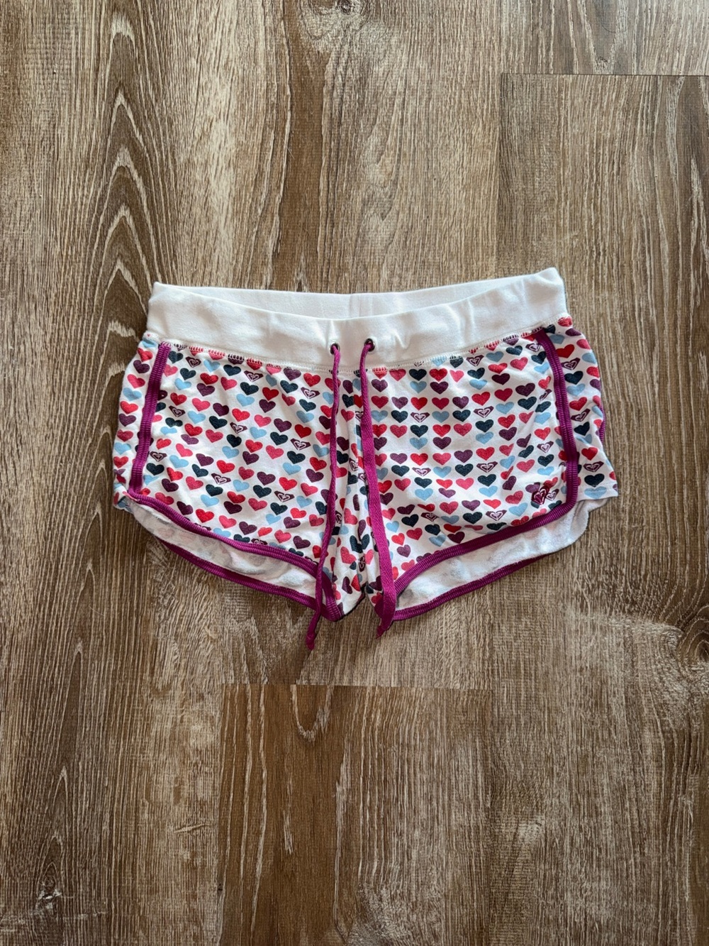 Vintage Y2K Women’s Heart Print Lounge Shorts - White with Multi Heart Pattern